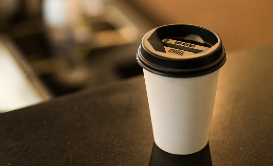 Viora Lid features an angular design which helps keep the liquid from spilling