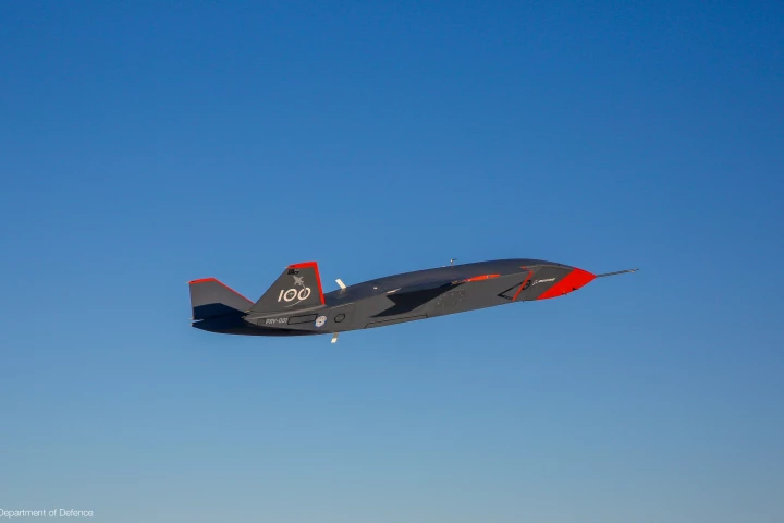 Loyal Wingman flies over Woomera