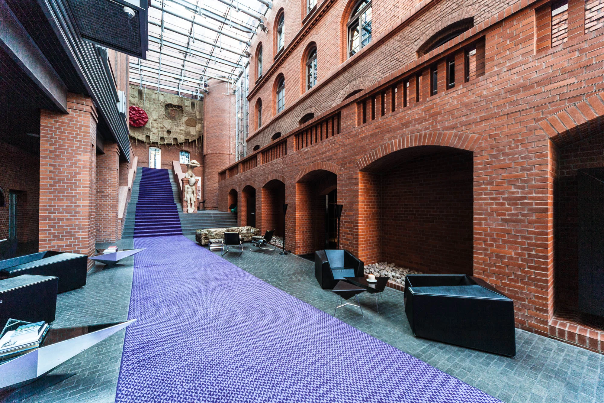 Blow Up Hall 5050 - the entrance hall (Photo: Loz Blain/gizmag.com)