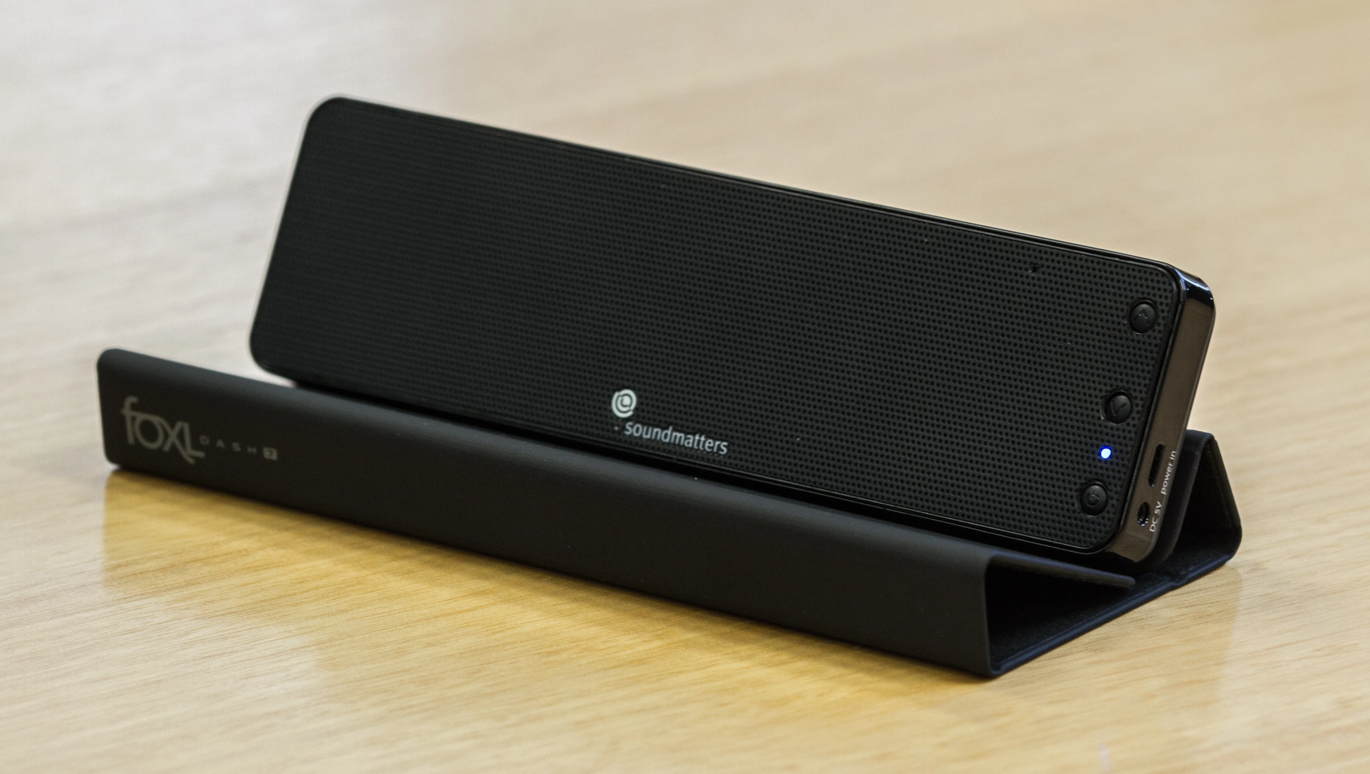 The speaker comes accompanied by a folding stand that means you can sit it on its edge for better-targeted audio, while also doubling as a protective carry case (Photo: Noel McKeegan/Gizmag.com)