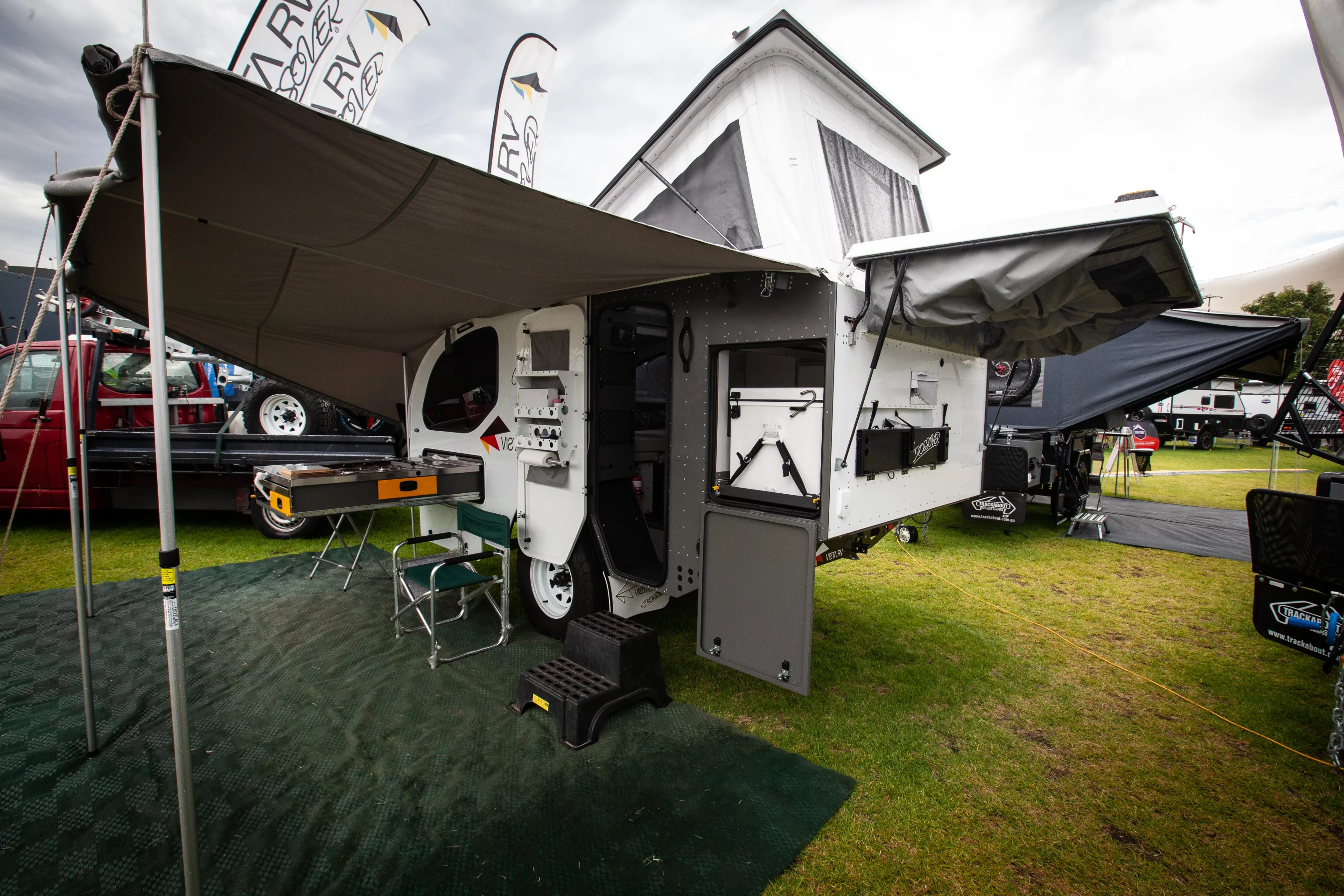 The Vista Crossover swing-up hatch in back includes a shower pod