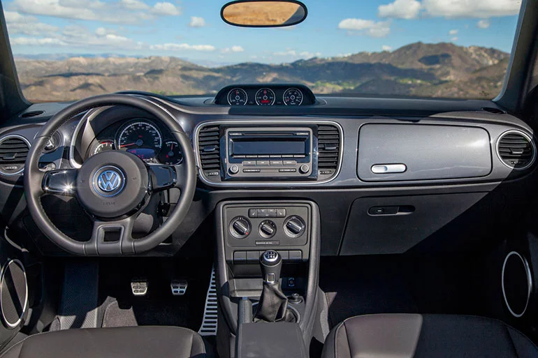 2013 Volkswagen Beetle Convertible interior