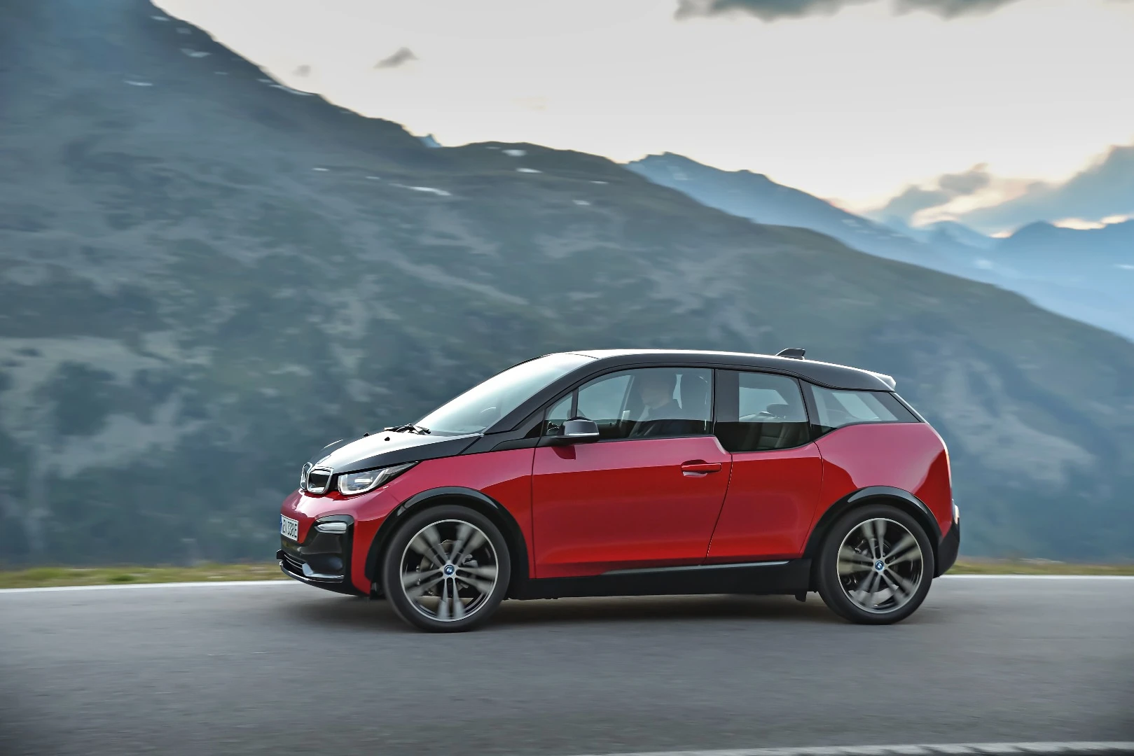 The i3s' drive system features taper roller bearings and a modified motor controller to improve power output to the wheels at higher RPM