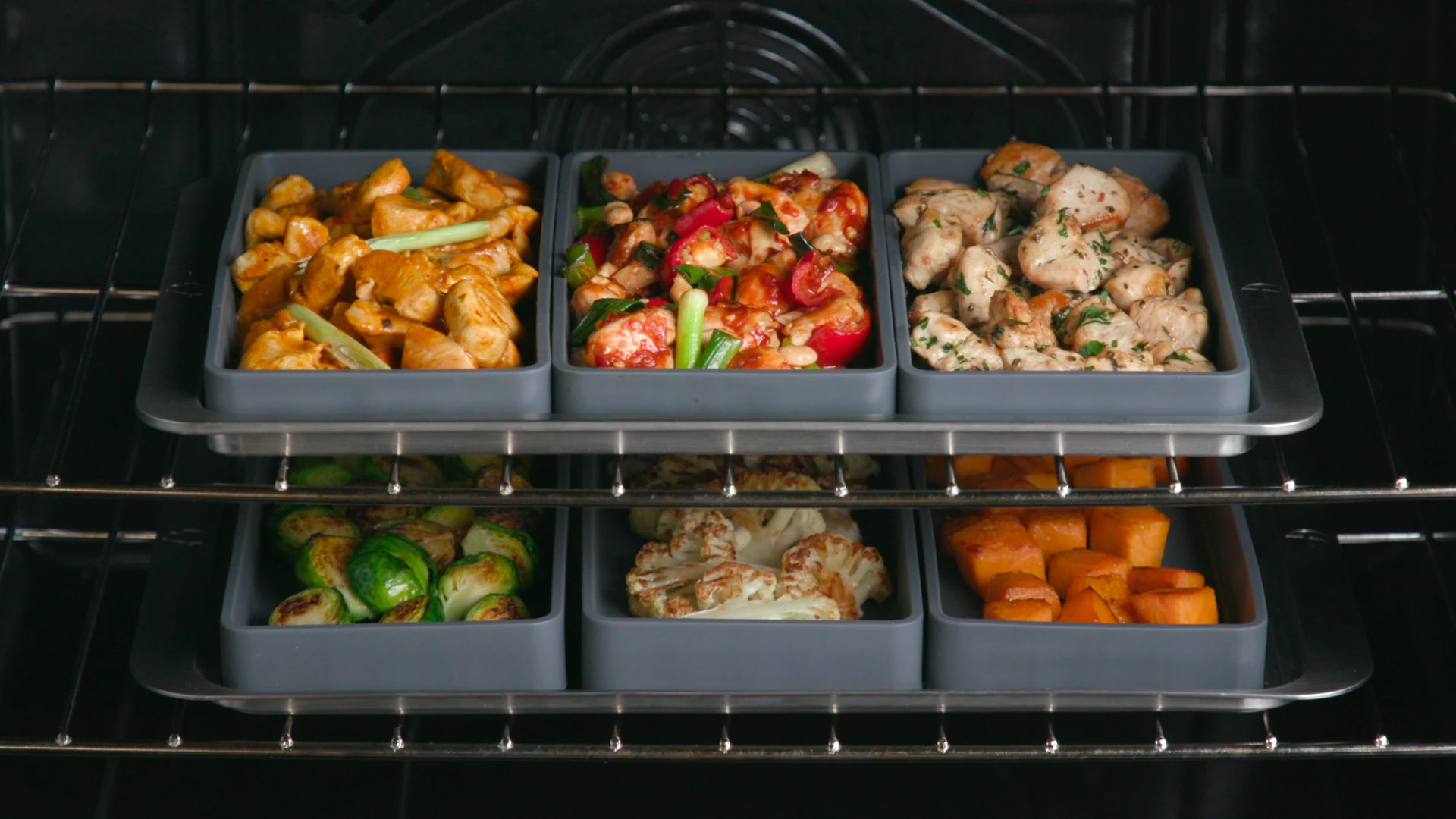 Cheat Sheets dividers are made with a premium, food-grade silicone resistant to temperatures up to 450 °F (230 °C)