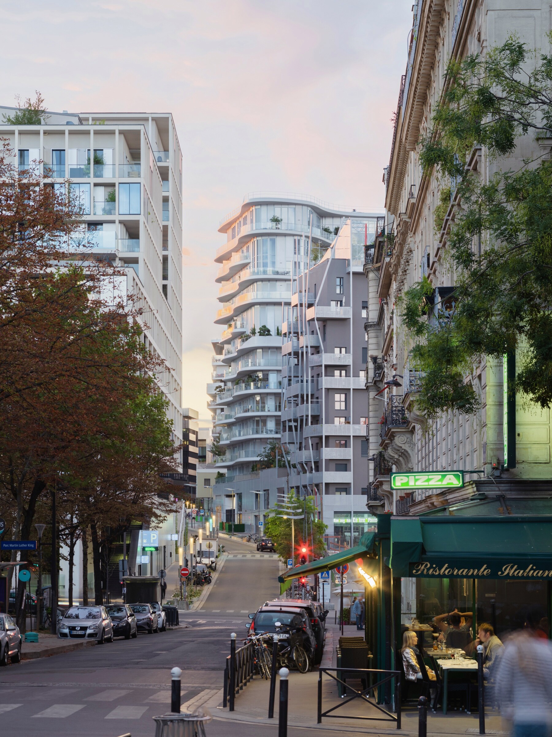 Unic rises to a total height of 50 m (164 ft) in central Paris