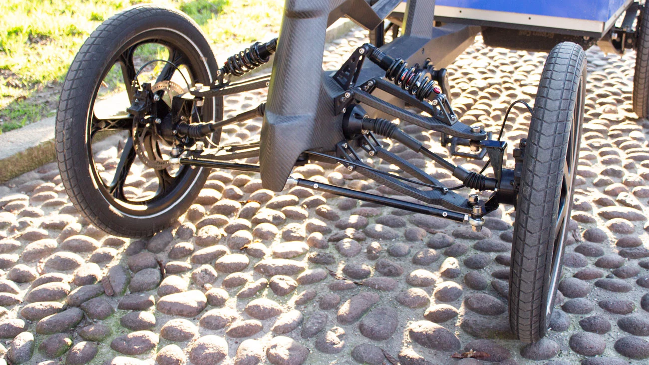 A close look at the SUM-X's front suspension and steering linkage