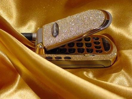 A Motorola that has been glitzed by Peter Aloisson