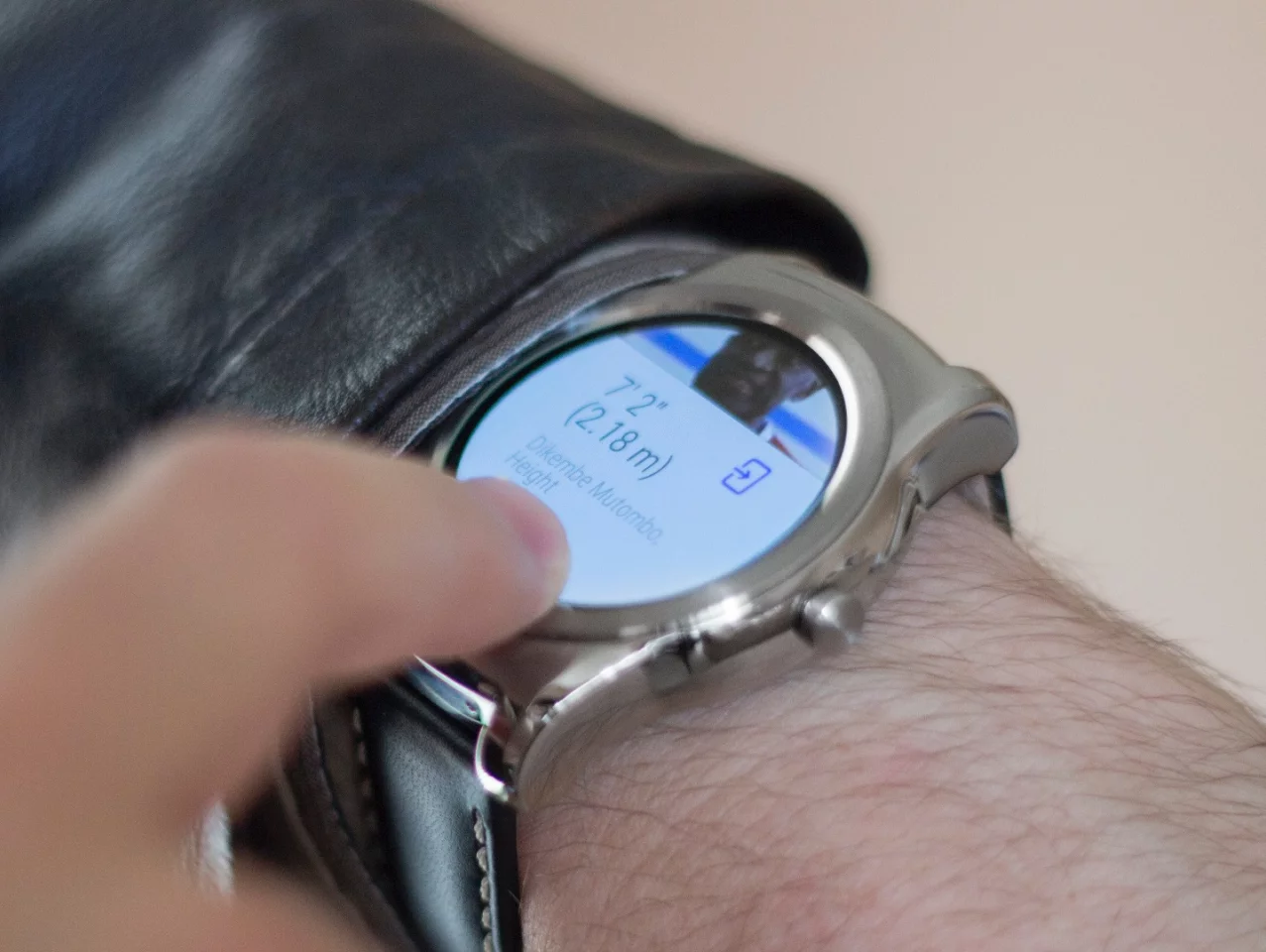 Google's massive information database is still a great resource to have on your wrist (Photo: Will Shanklin/Gizmag.com)