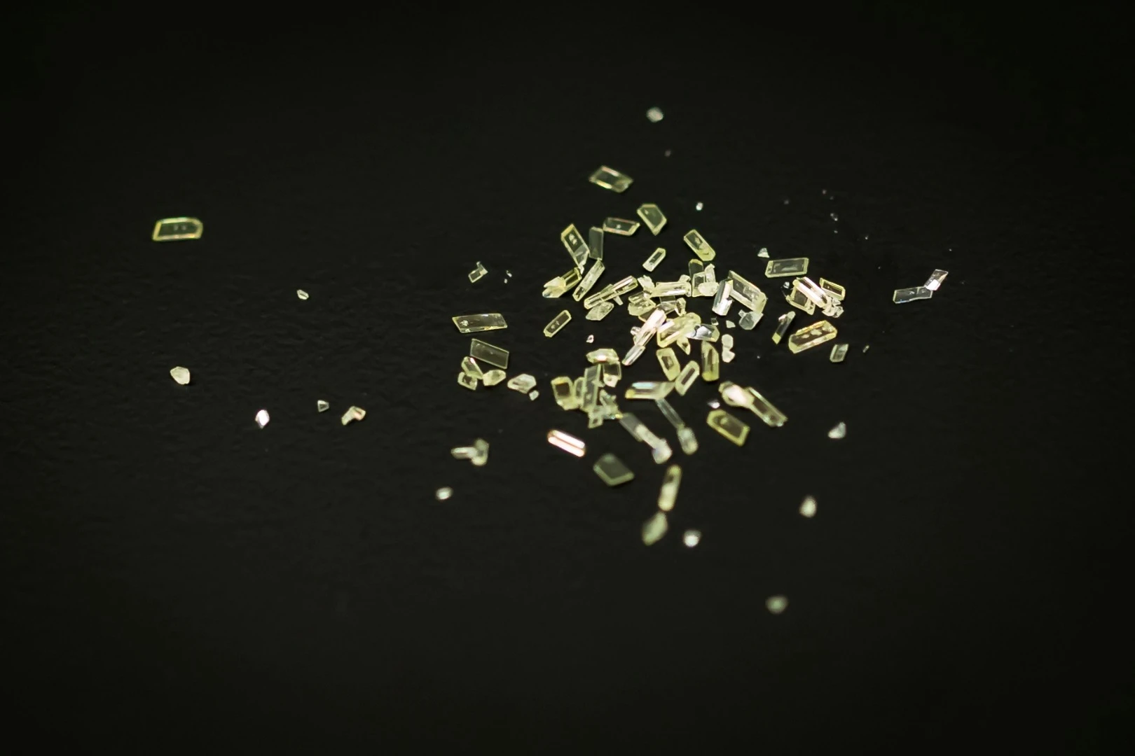 When an aqueous solution of a simple guanidine compound was open to air, prism-like crystals started to form as the material absorbed carbon dioxide