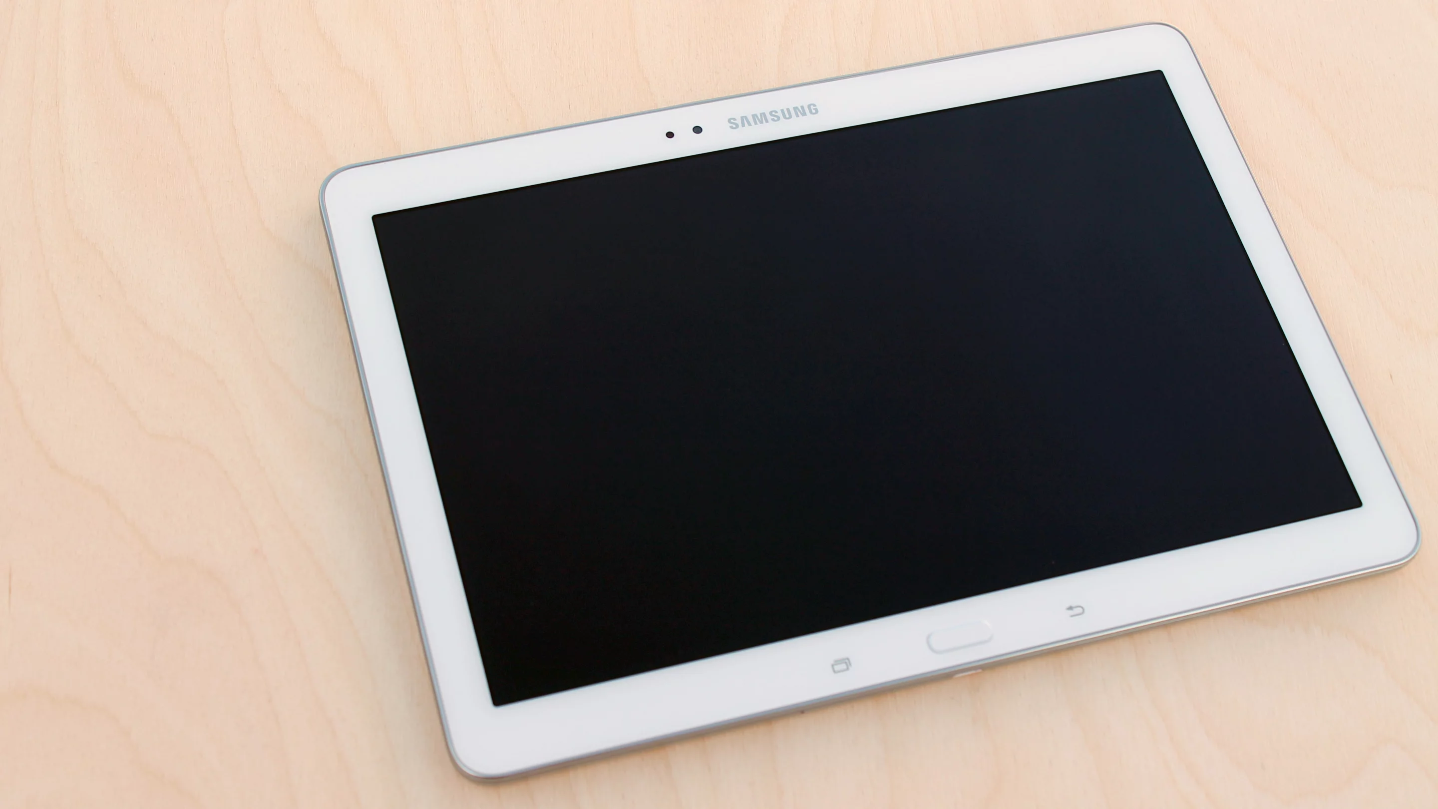 It has a spacious 10.1-in display with a 16:10 aspect ratio