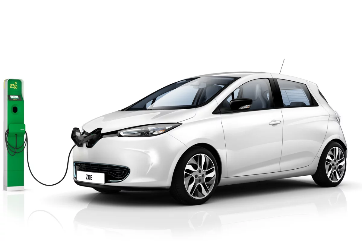 Renault employees were given specially-designed charging stations to test the new system under real-life conditions