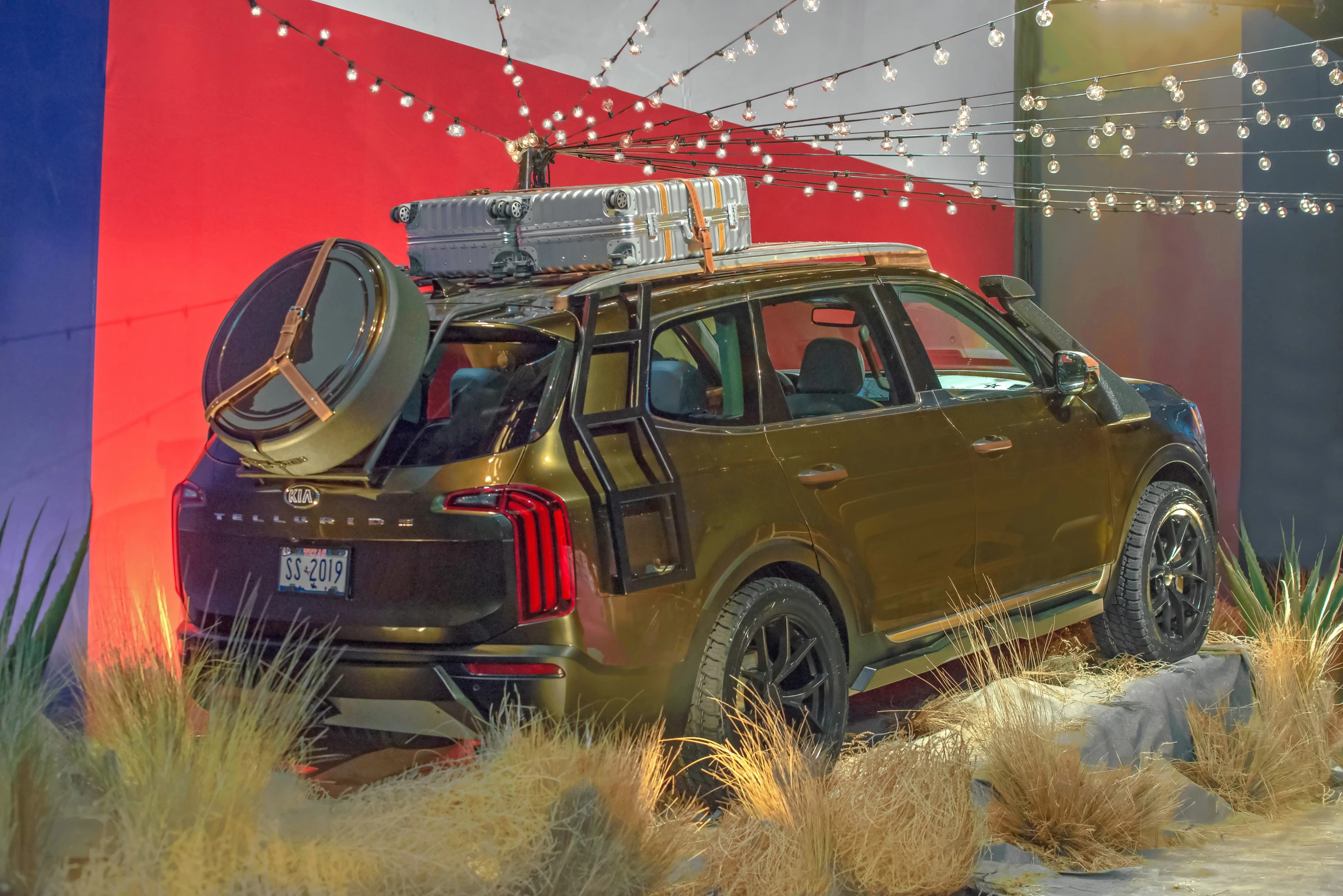 Kia's collaboration Telluride looks like it's ready to go overlanding across the Rockies