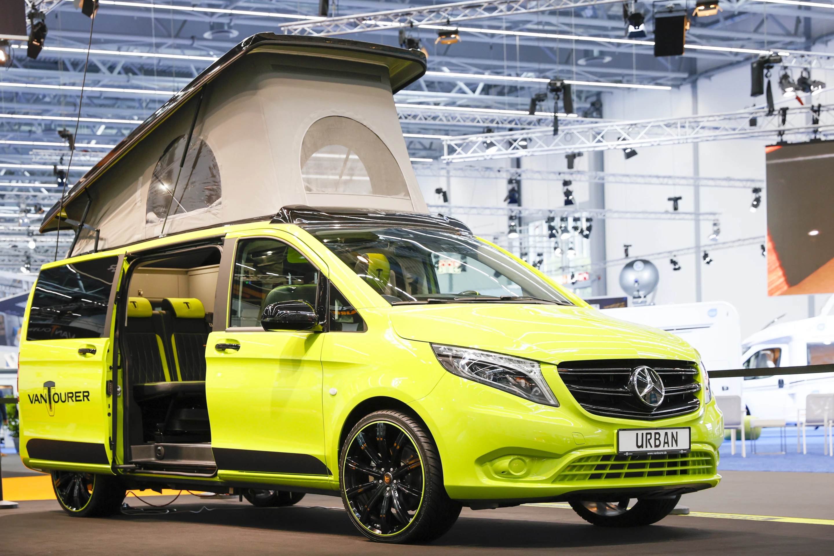 VanTourer brings a little flash to the 2021 Düsseldorf Caravan Salon