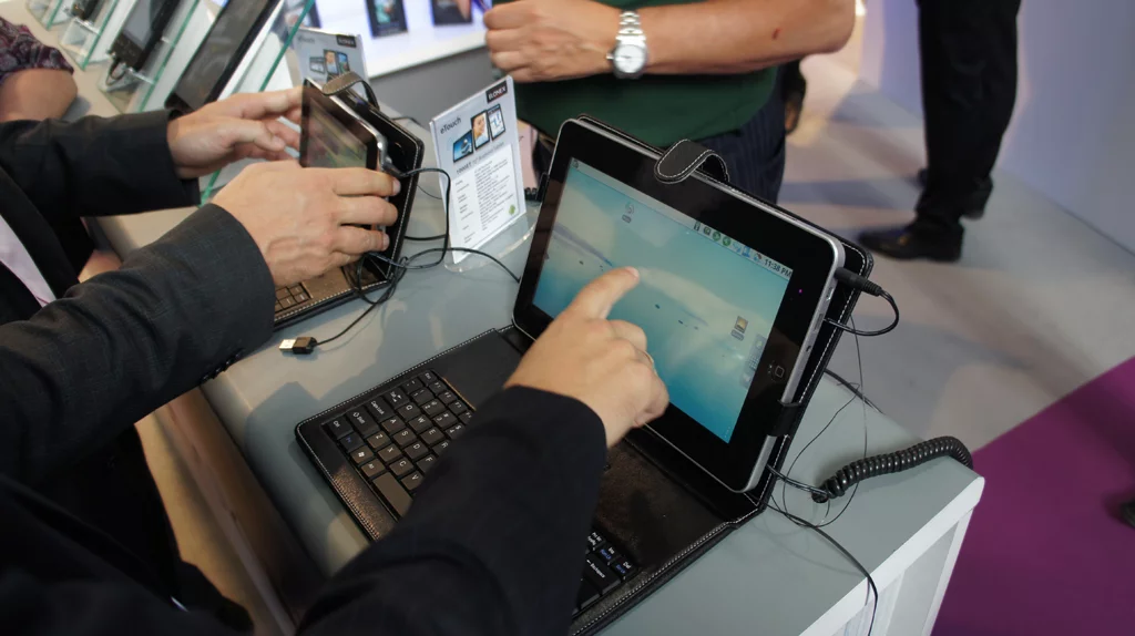 The eTouch touchscreen Android tablet