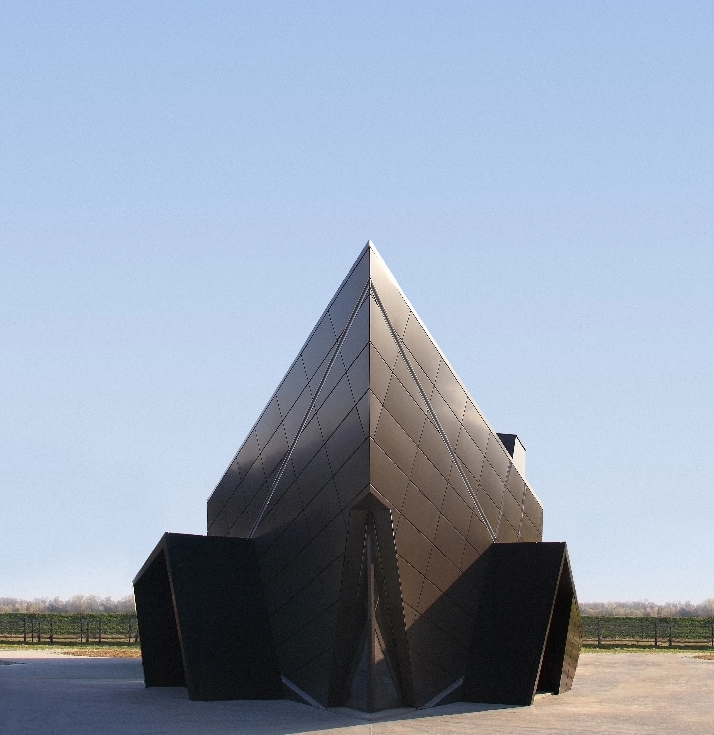 When the sun hits the building, its shape along with the surrounding courtyard, transforms the museum into a giant sun dial