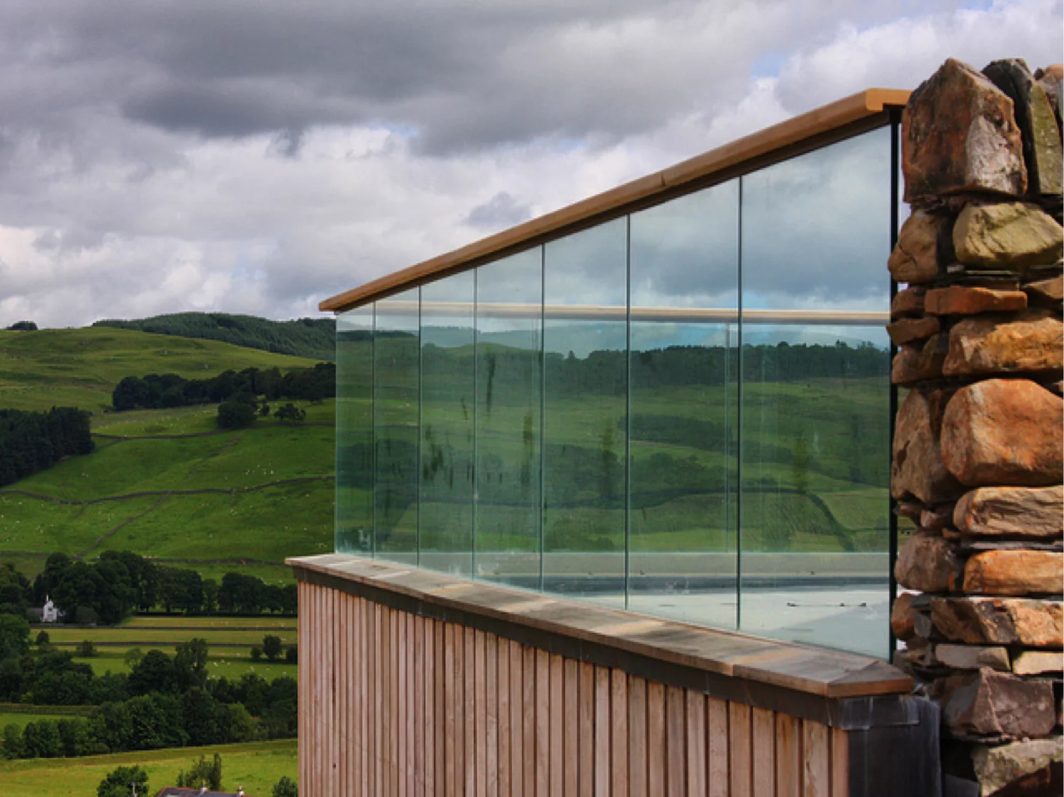 Three Glens' terrace (Photo: Mark Waghorn Architects)