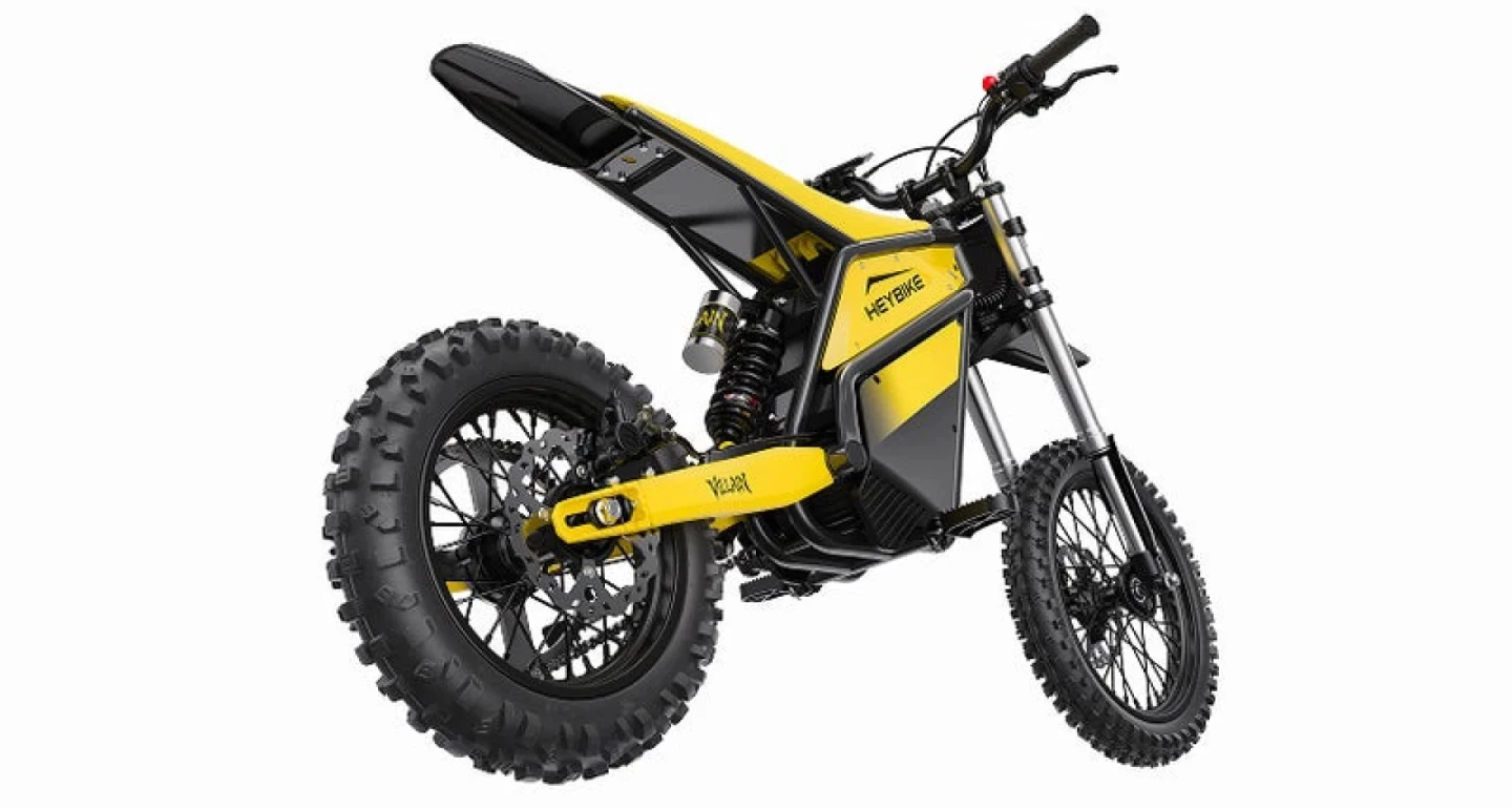 The Villain sports a carbon steel frame that supports up to 265 lb (120 kg) of load