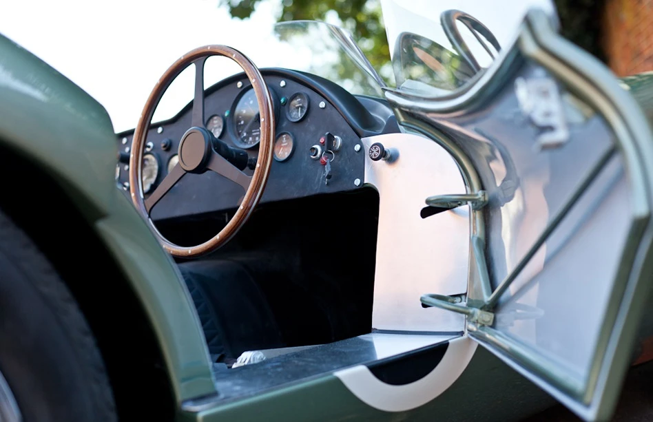 "Mota Lita" 15 inch wood rimmed Aston Martin steering wheel (Image: Richard Pardon)