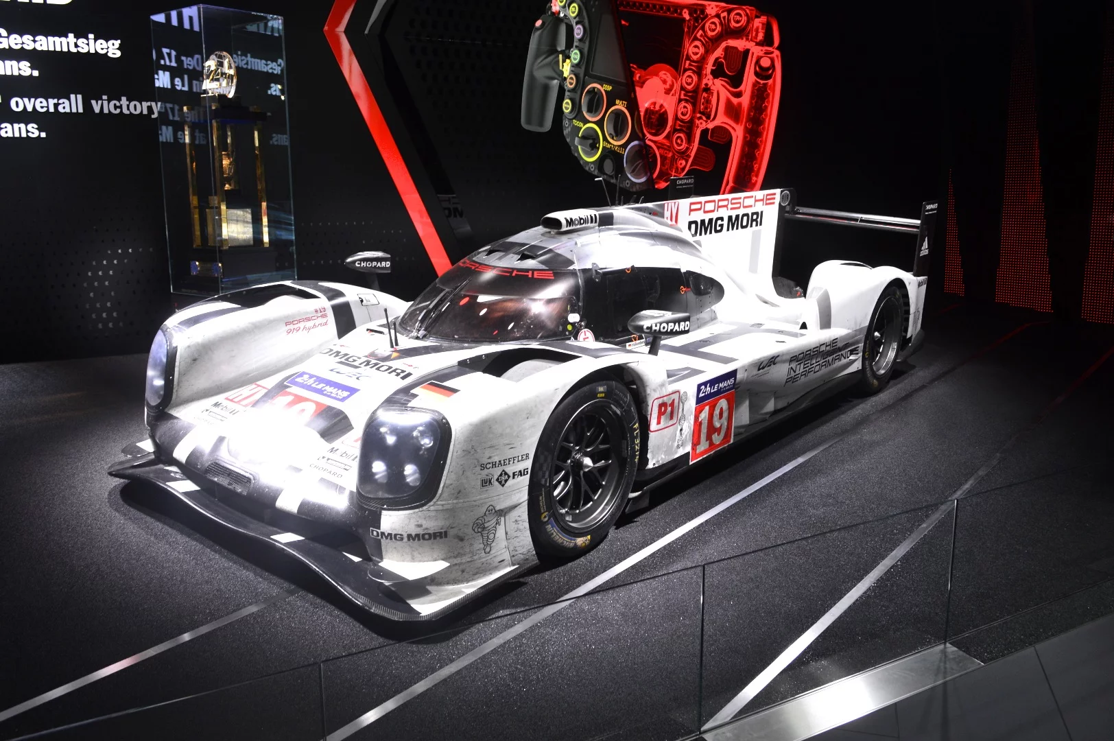 Porsche 919 Hybrid race car