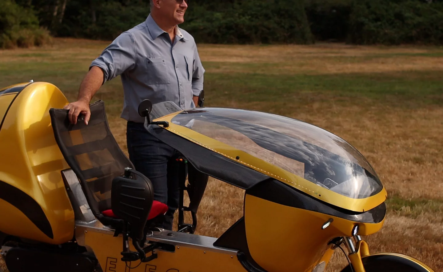 The Electrom offers a comfortable and aerodynamic recumbent seating position