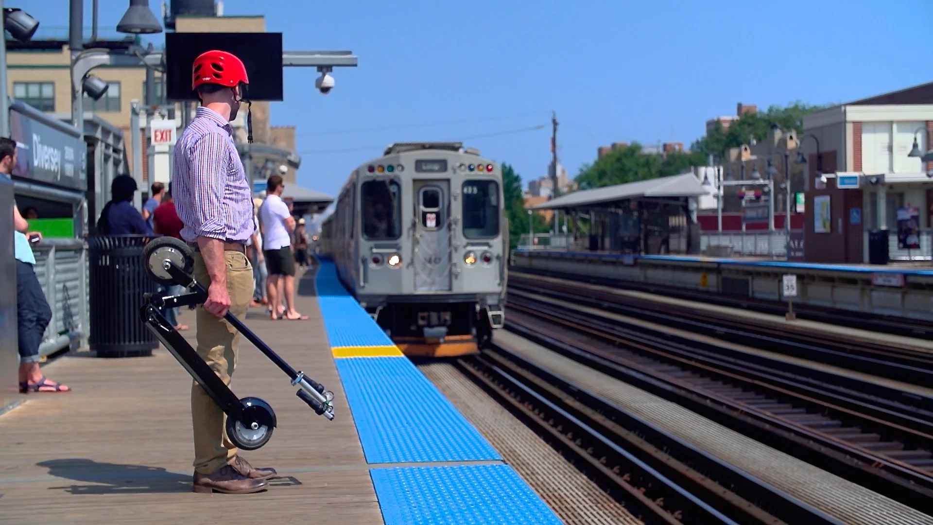 The SmartScooter can be carried onto a bus or a train