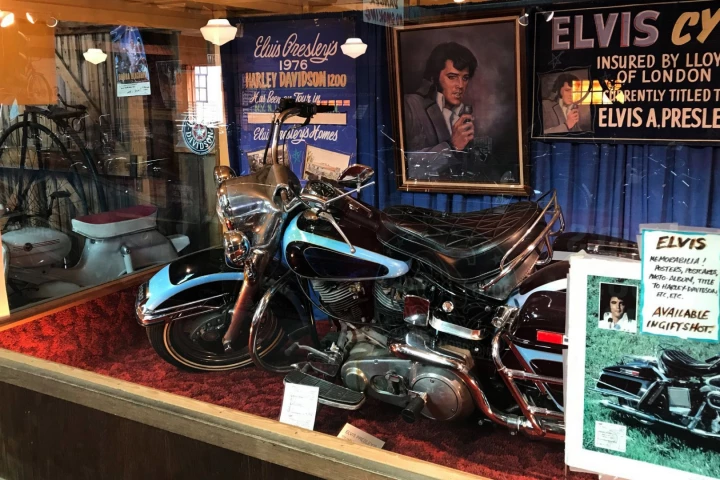Elvis Presley's 1976 Harley-Davidson FLH 1200 Electra Glide spent 30 years on display at the Pioneer Auto Museum before going to auction in 2019