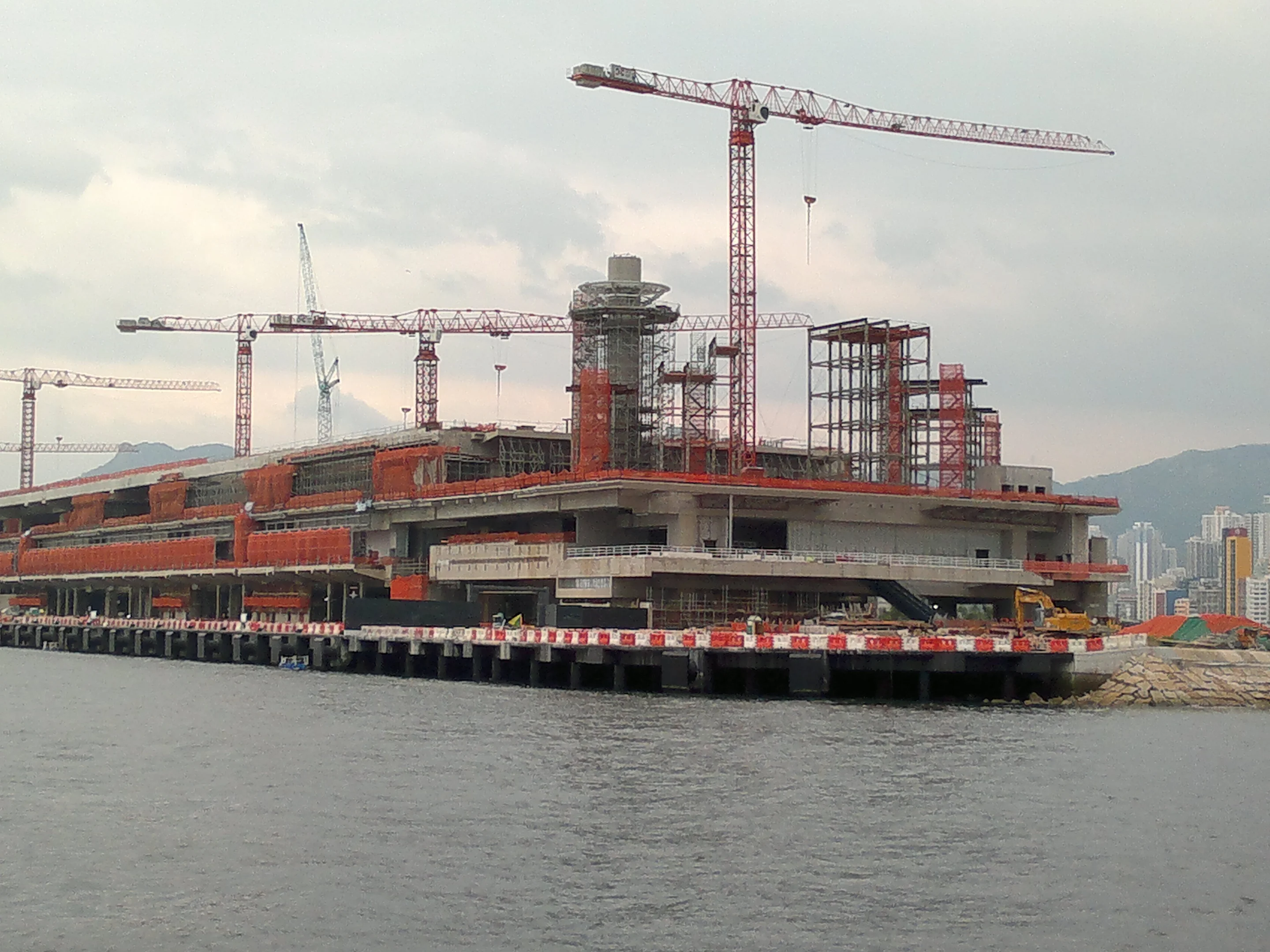 South end of the Kai Tak Cruise Terminal under construction in 2012 (Image: Ceeseven/Wikipedia)