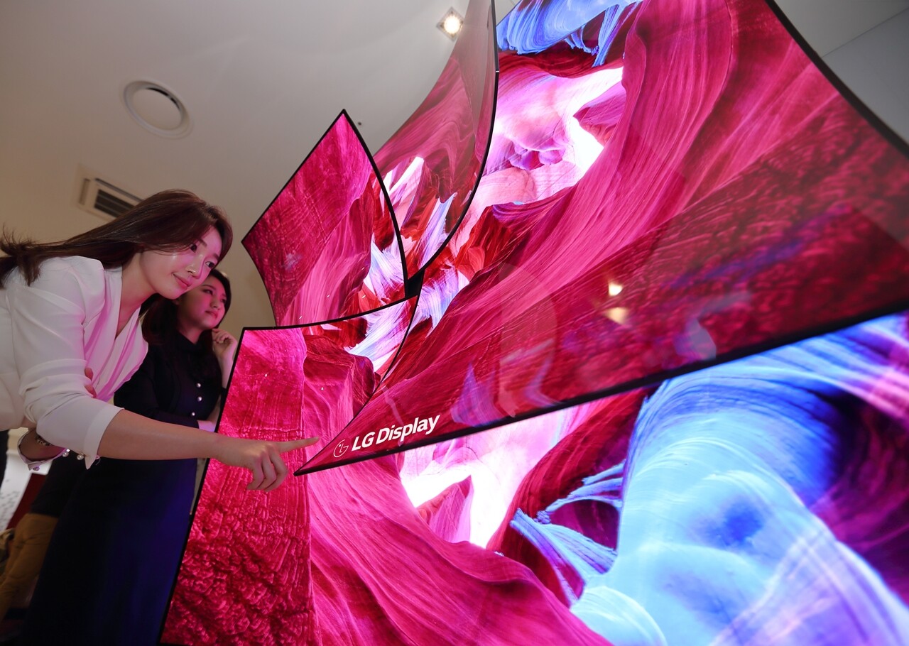 LG Display has created a work of art for CES 2019, which is made up of four 65 inch UHD OLED panels with curled edges