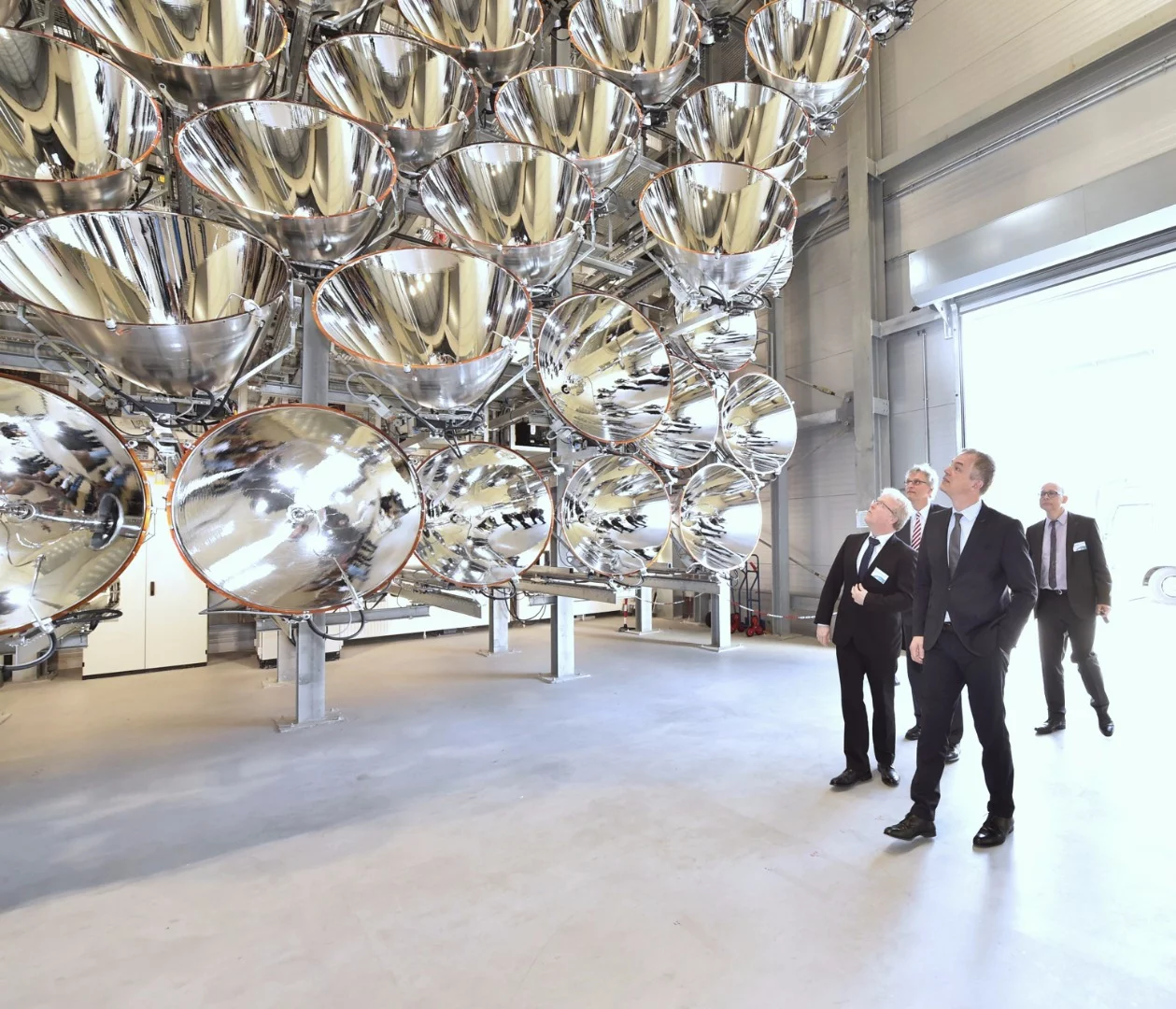 DLR and German officials inspect Synlight