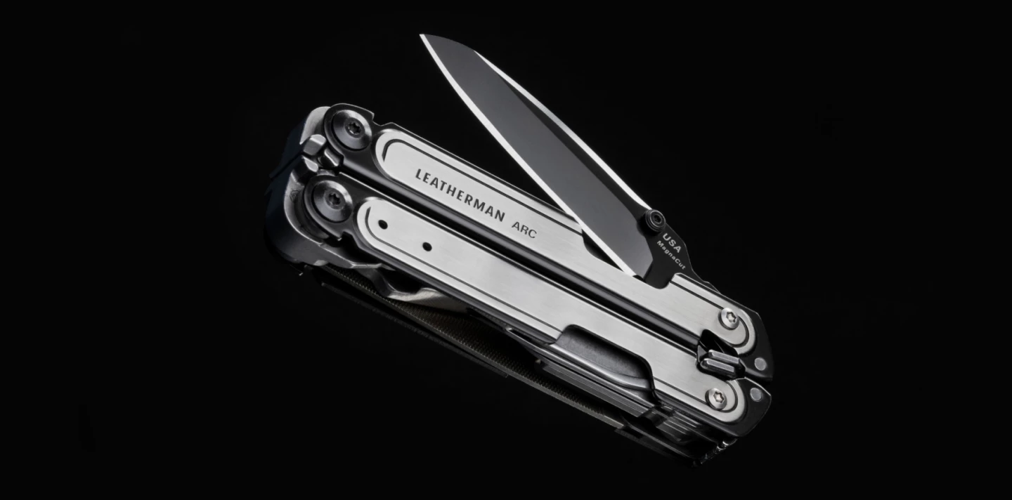 The Arc derives from the 40th Anniversary special Garage edition multitool Leatherman sold out over the summer, itself a derivative of the original Leatherman from 1983