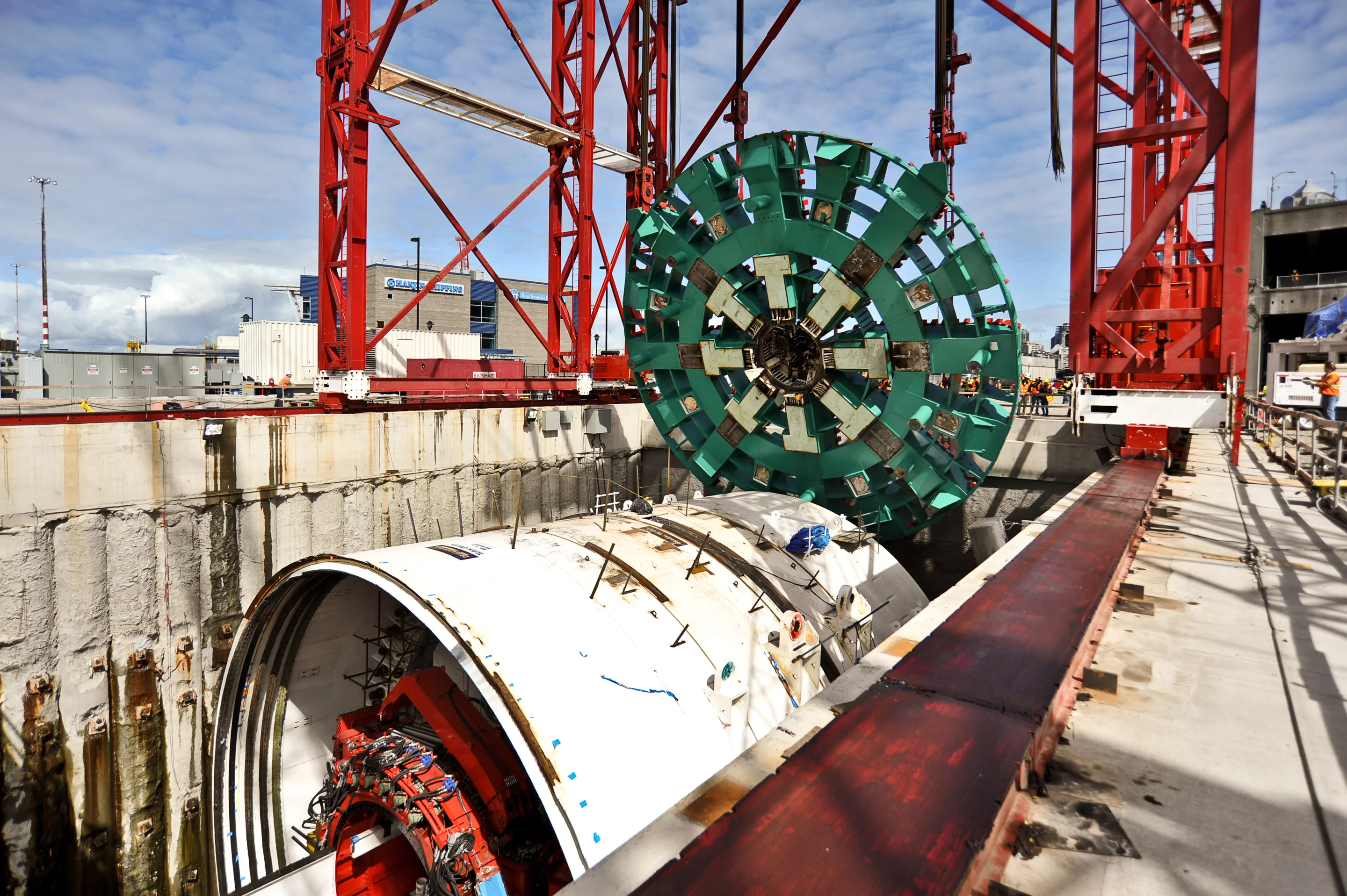 Cuttierhead being installed in Bertha at the launching pit (Image: WSDOT)