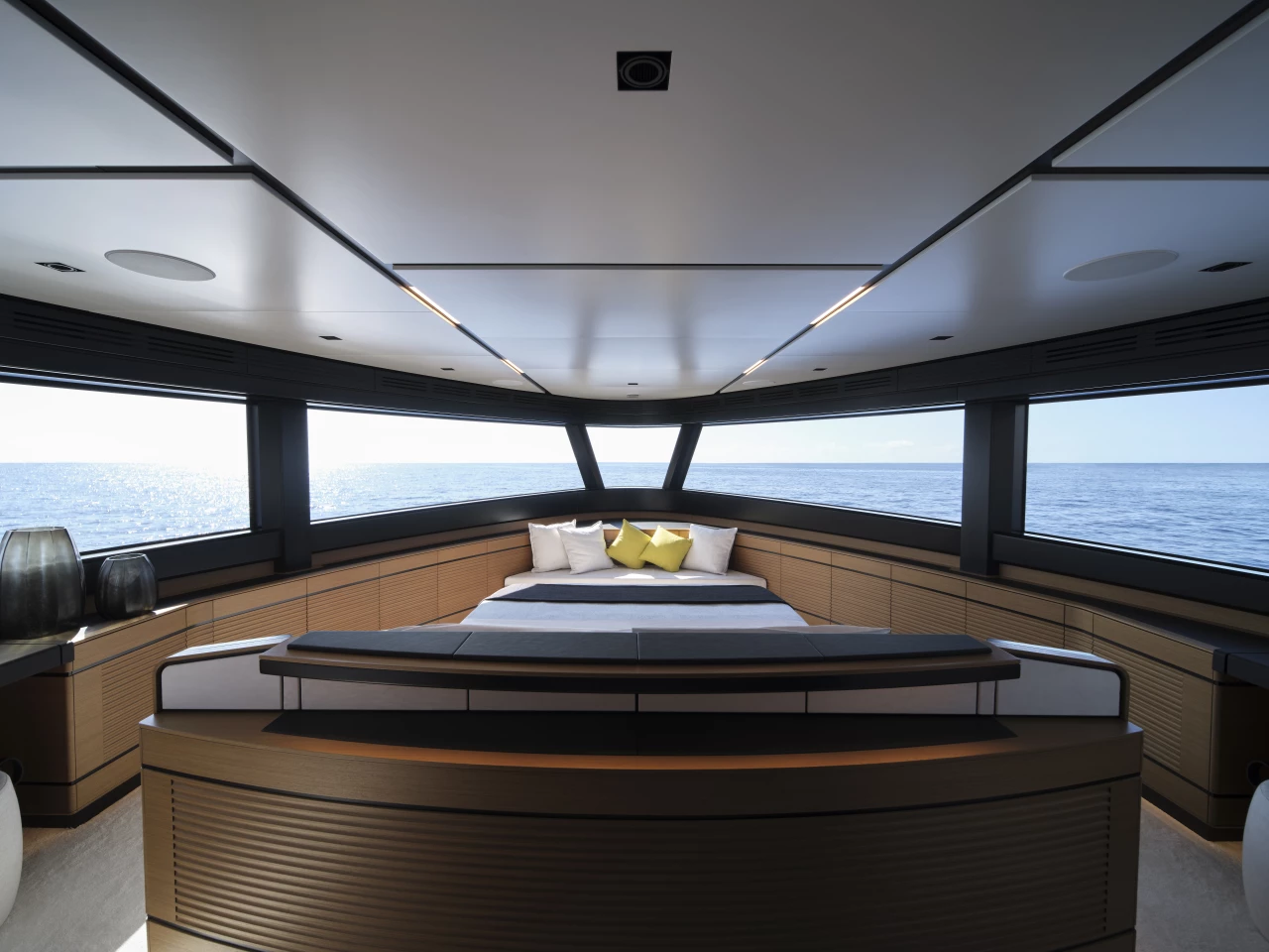 270-degree views from the master suite