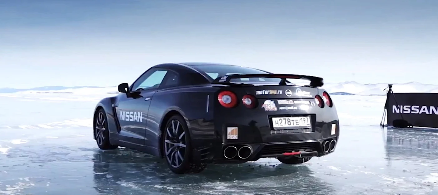 The GT-R captures Russia's ice speed record