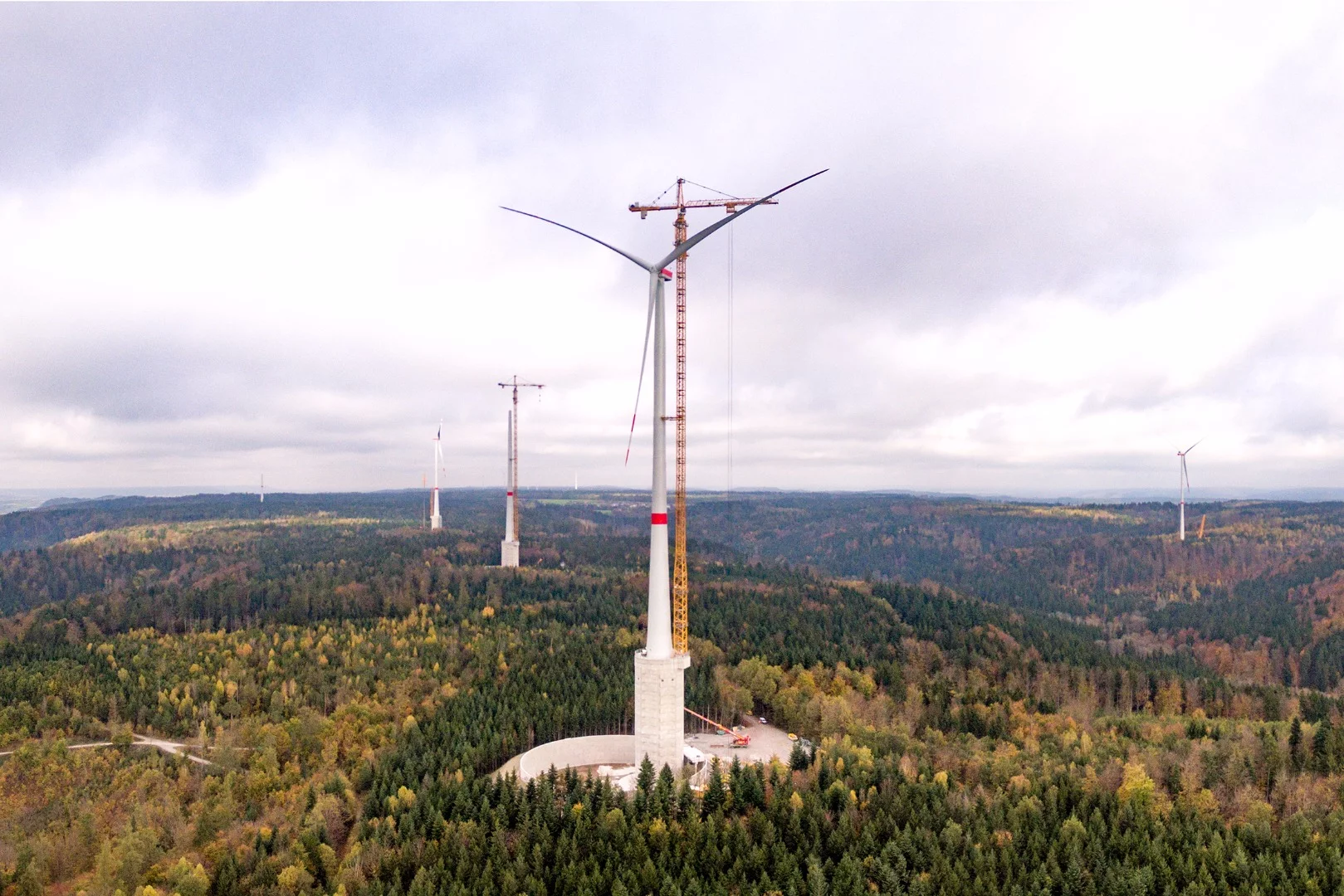 Construction of the world's highest wind turbine at a small wind farm project in Gaidorf, Germany