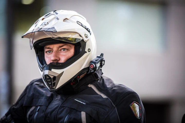 Sena's 10C - action cam and Bluetooth headset in one compact unit (Photo: Nick Lavars/Gizmag.com)