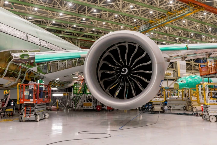 The GE9X is the world's largest fanjet engine