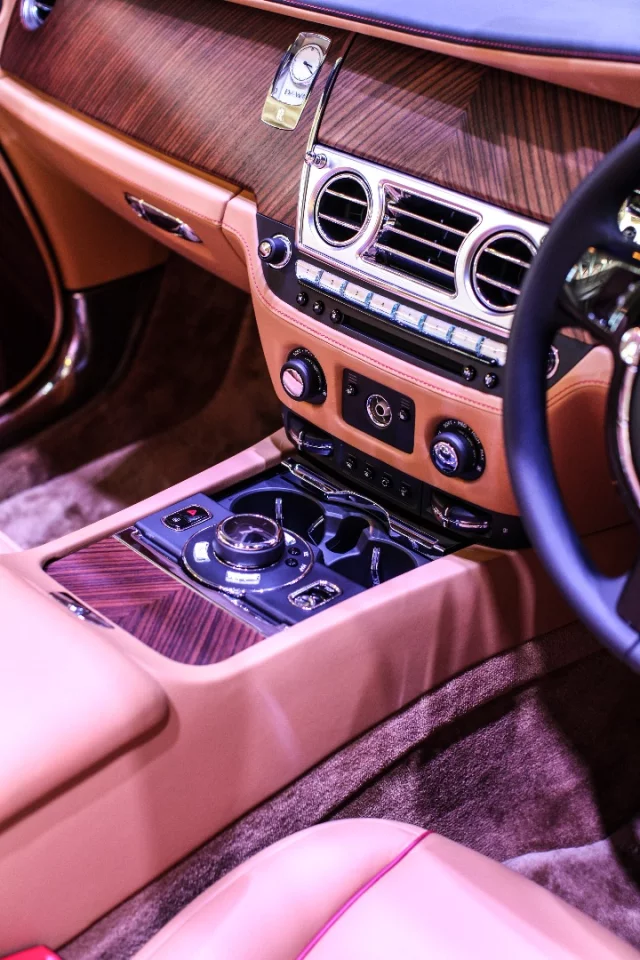 The car's interior bears a strong resemblance to the Wraith's