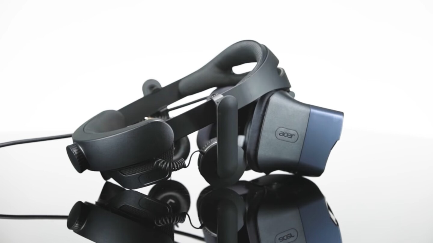 Ojo 500 Takes A Modular Approach To Windows Mixed Reality