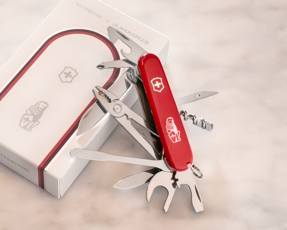 Collab Swiss Army knife gets optimized for most essential EDC staple