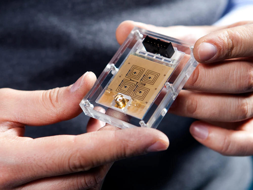 The prototype liquid crystal antenna, which may lead to faster-tracking, less expensive satellite antennas for use in moving vehicles