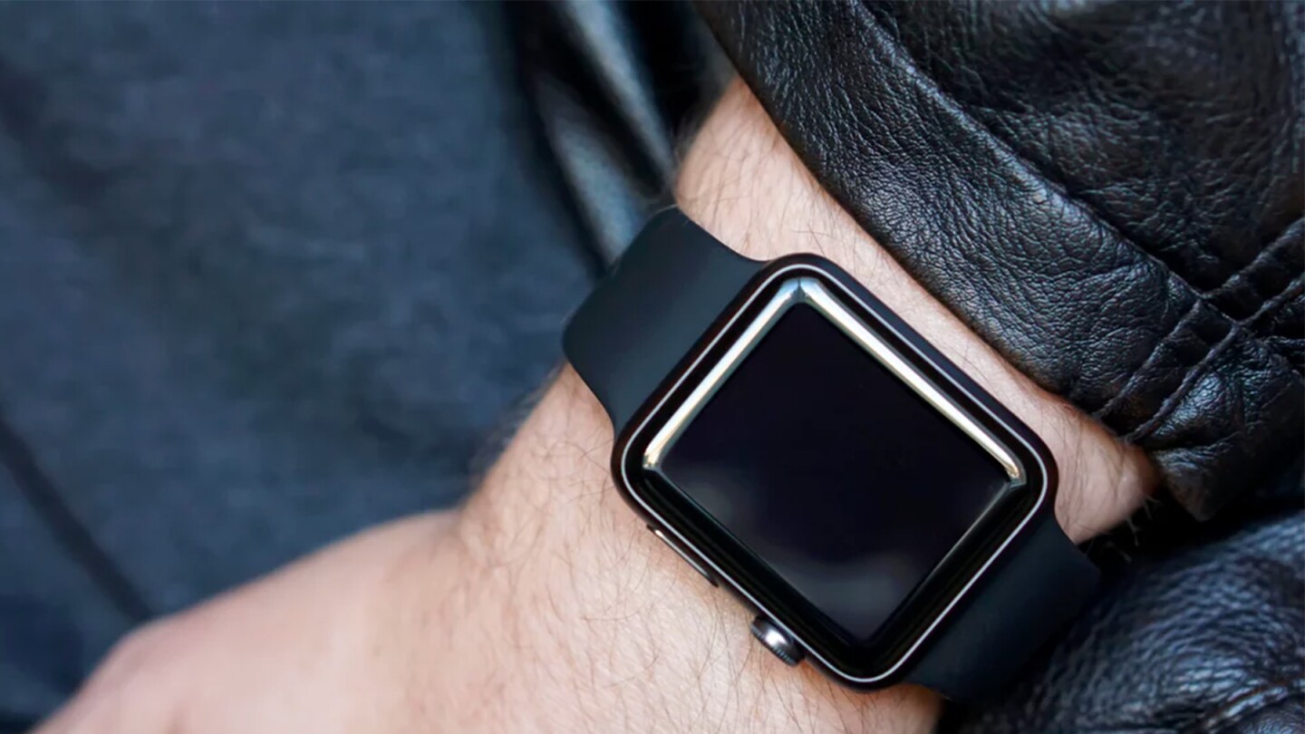 The conspicuously blank screen of the sleeping Apple Watch