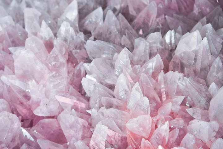 A new type of crystalline material comprising strontium, iron, and cobalt, can release oxygen on demand when heated – without breaking down