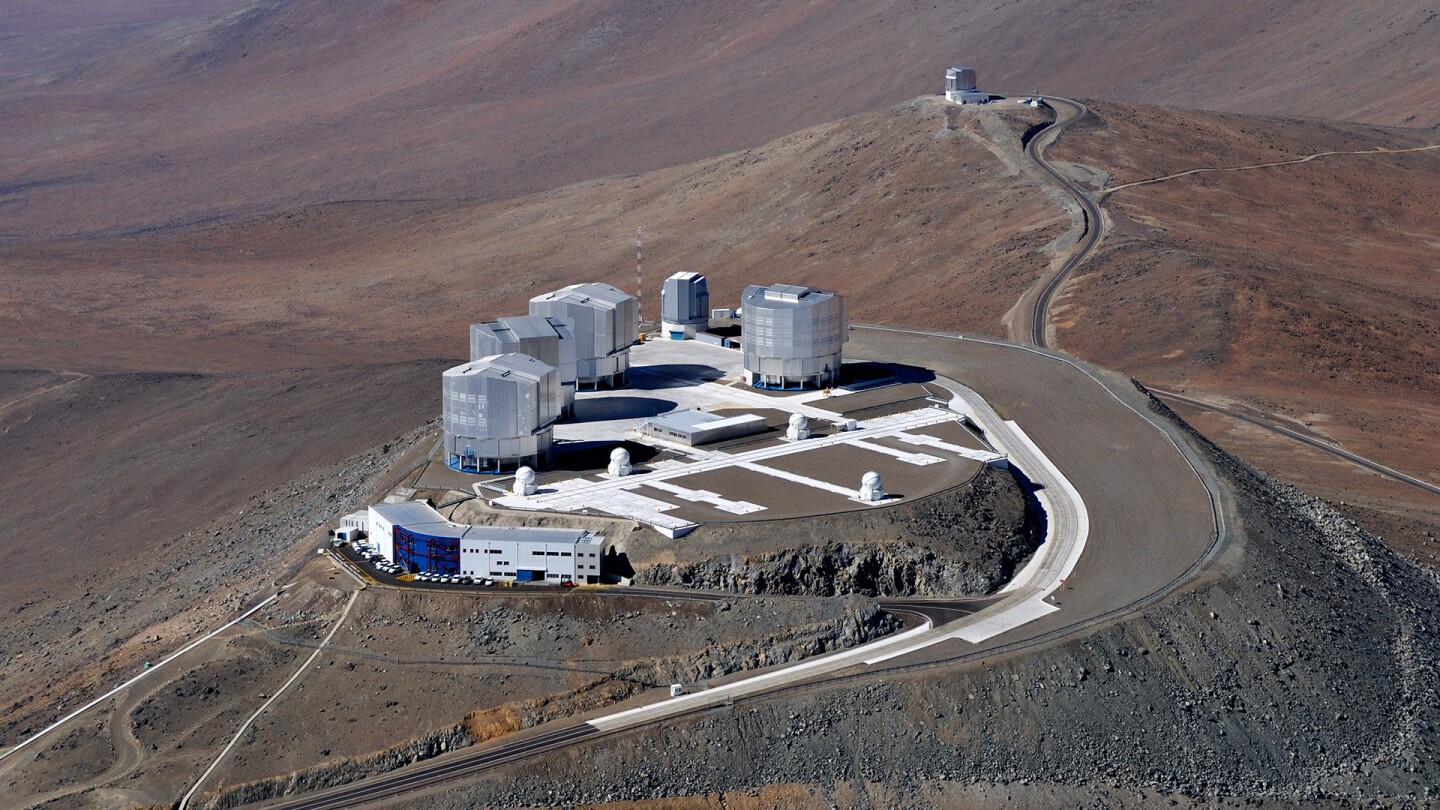The team made use of the ESO's VLT telescope (pictured) and the NASA/ESA Hubble Space Telescope to make the observations (Photo: ESO/J L Dauvergne/G Hüdepohl)