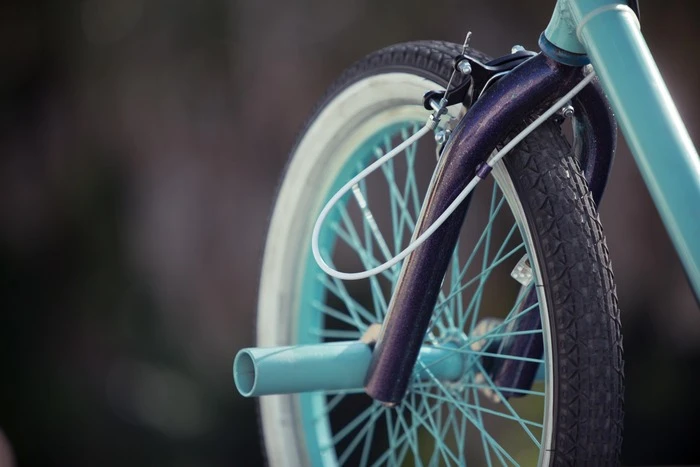 The front forks sport stunt pegs for your feet and hold a 26-inch BMX wheel