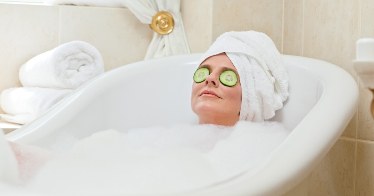 It's official a warm bath about 90 minutes before bed should help you sleep