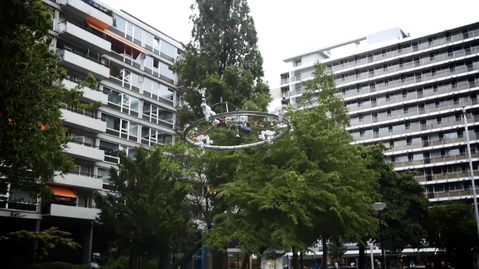 Bicycle wheel as quadrotor (Video still: Jasper van Loenen/Mathijs van Oosterhoudt)