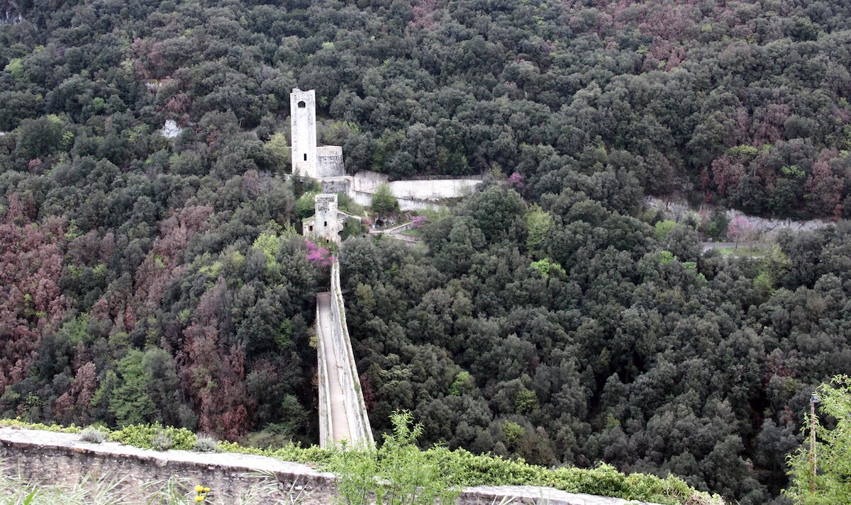 Fortilizio dei mulini is a medieval fort in Spoleto