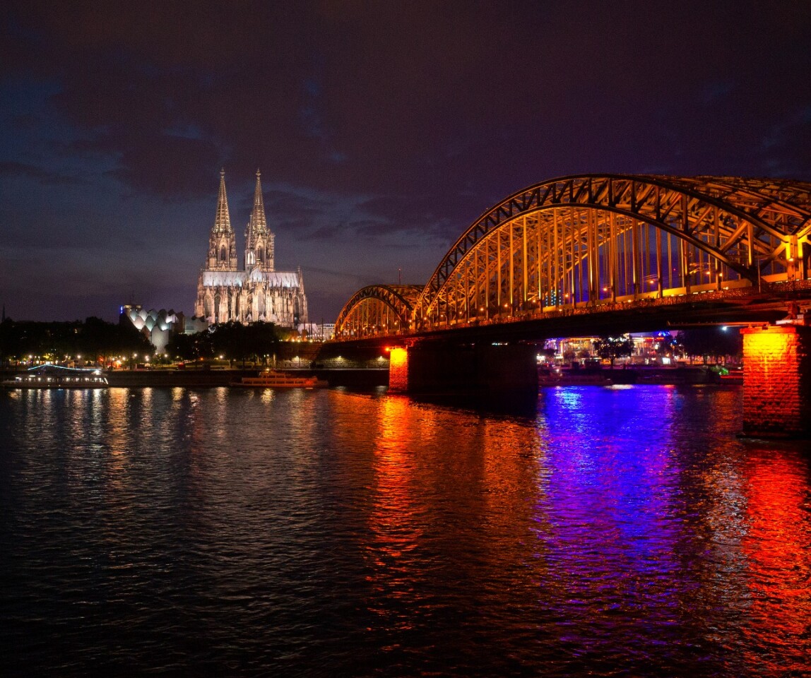 Like almost every other visitor to Photokina 2016, we also had to take the almost obligatory shot of Cologne Cathedral