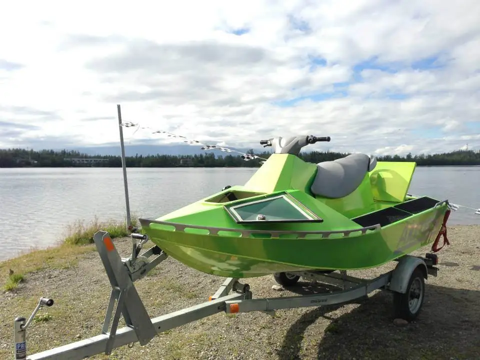 As with other personal watercraft, it can be transported by trailer