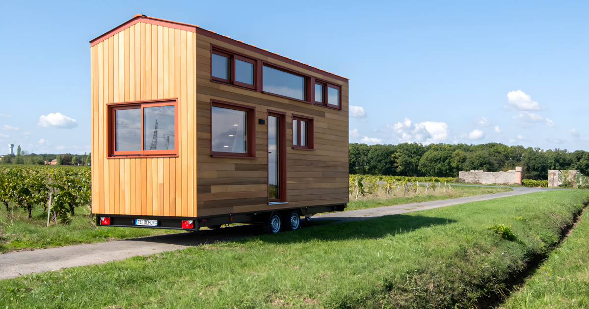Space-saving tiny house swaps its upper floor for a net Space-saving tiny house swaps its upper floor for a net